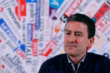 Italská nacionalistická strana vysílá do evropských voleb pravnuka diktátora Mussoliniho