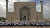 Shromáždění v Samarkandu k uctění zesnulého uzbeckého prezidenta