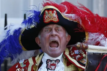 OBRAZEM: William a Kate se radují ze syna