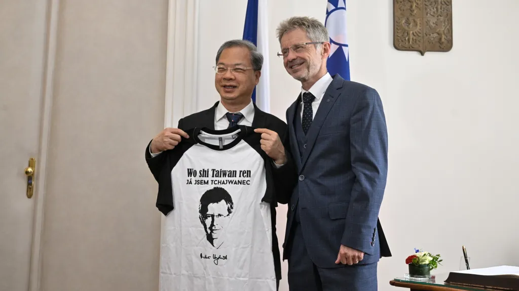 Předseda Senátu Miloš Vystrčil (ODS) a ministr tchajwanské Národní rozvojové rady Kung Ming-sina
