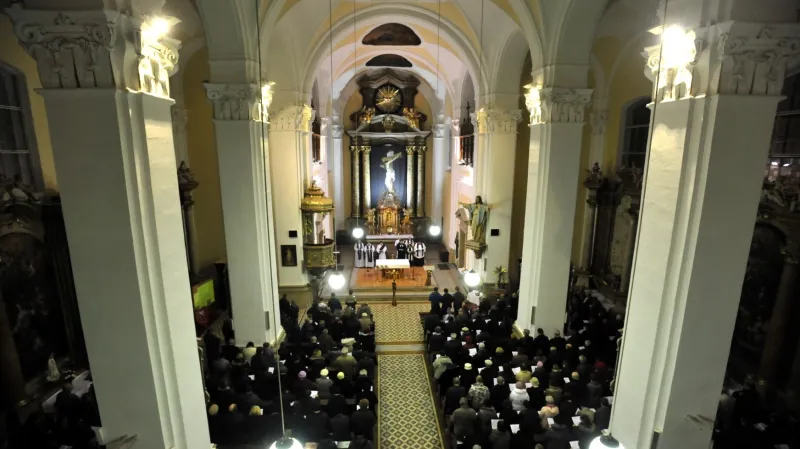 Mše za oběti střelby v Uherském Brodě