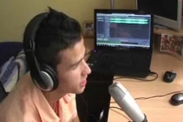 Začínající zpěvák Honza Kohout