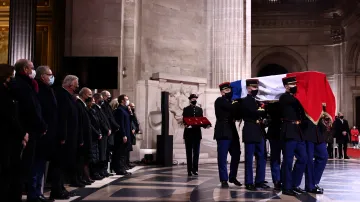 Josephine Bakerová byla symbolicky pohřbena v Panthéonu