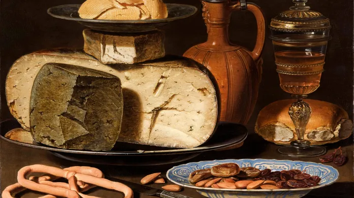 Přestože je za zemi sýrů považovaná Francie, tento pokrm vůbec poprvé v historii na plátně zvěčnila nizozemská malířka Clara Peeters kolem roku 1615. Věnovala se hlavně zátiší s nádobím a potravinami.
