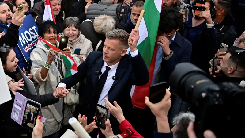 Péter Magyar na posledním předvolebním mítinku 11. dubna 2026