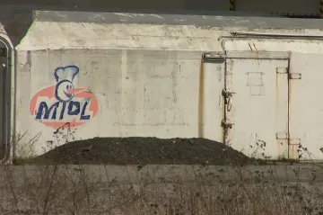 Mrazírny MIPL zejí prázdnotou. Chybný konkurz může stát připravit o miliardu