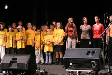 AVÍZO: Schola Viva se rozloučí se školním rokem v country stylu