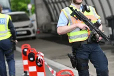 Při přestřelce s policií na hranicích s Německem v sobotu zemřel muž