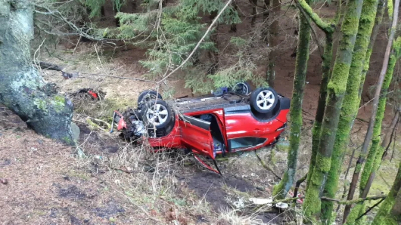 Smrtelná nehoda u Nové Vsi na Sokolovsku Zdroj: Twitter/Policie ČR