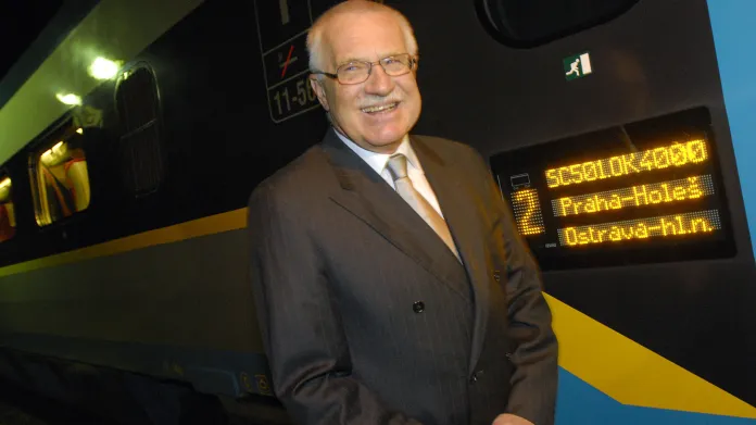 Březen 2006: Dva měsíce po zimním výpadku úspěšně cestoval pendolinem z Prahy do Ostravy prezident Klaus