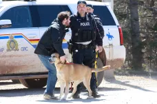 Střelec v Kanadě zavraždil nejméně 23 lidí. Vydával se za policistu