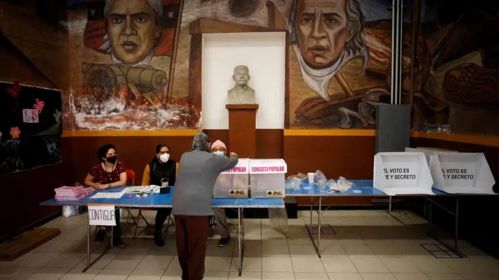 Volební místnost v hlavním městě Ciudad de México
