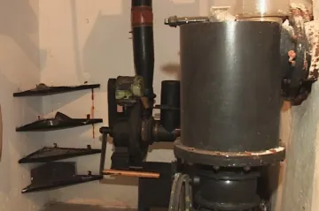 Majitele zámku v Rychnově nad Kněžnou trápí vlhkost ve sklepích, kde je protiatomový kryt