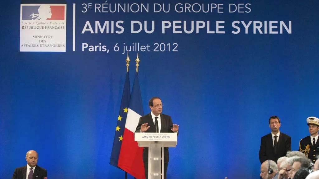 Francouzský prezident Hollande na konferenci o Sýrii