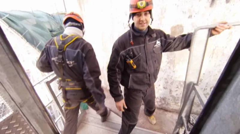 Dělníci na komíně