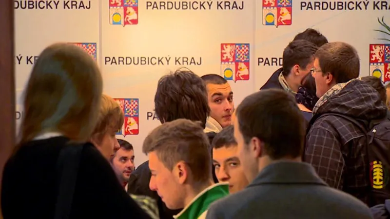 Studenti na pardubickém krajském úřadě
