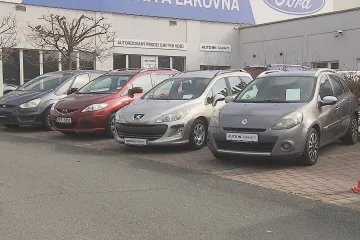 Český vozový park stárne od covidu rychleji, průměrný věk aut je šestnáct let