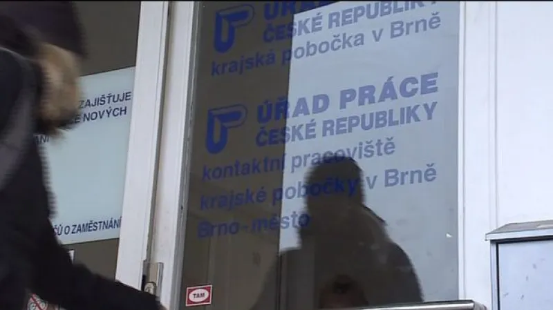 Počet lidí bez práce roste
