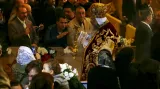 Koptský papež Tavadros II. slouží půlnoční mši