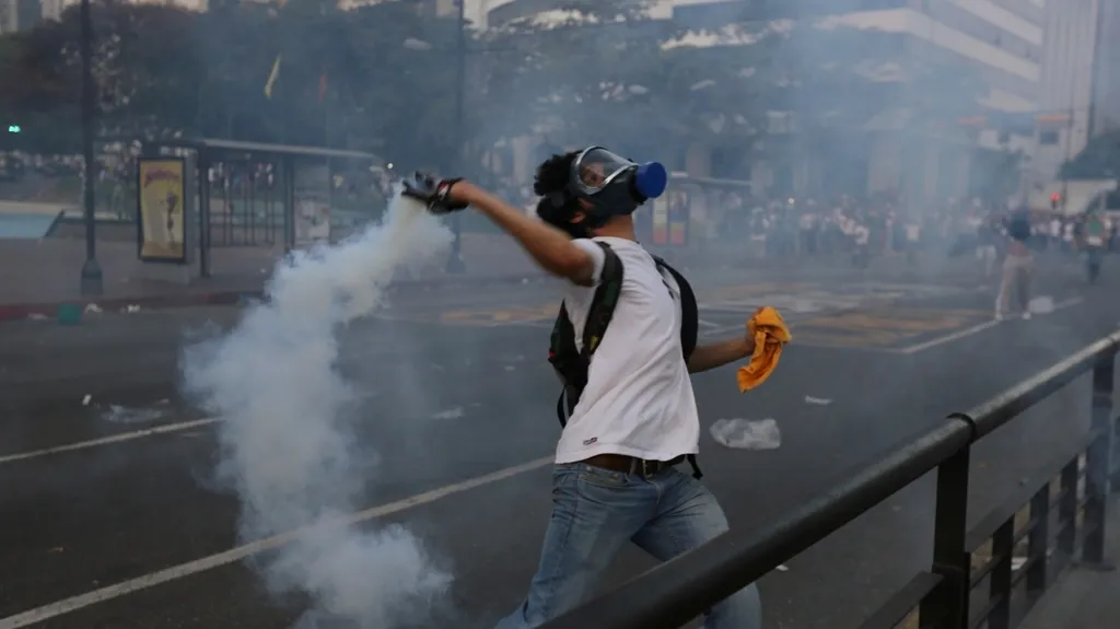 Nepokoje v ulicích Caracasu