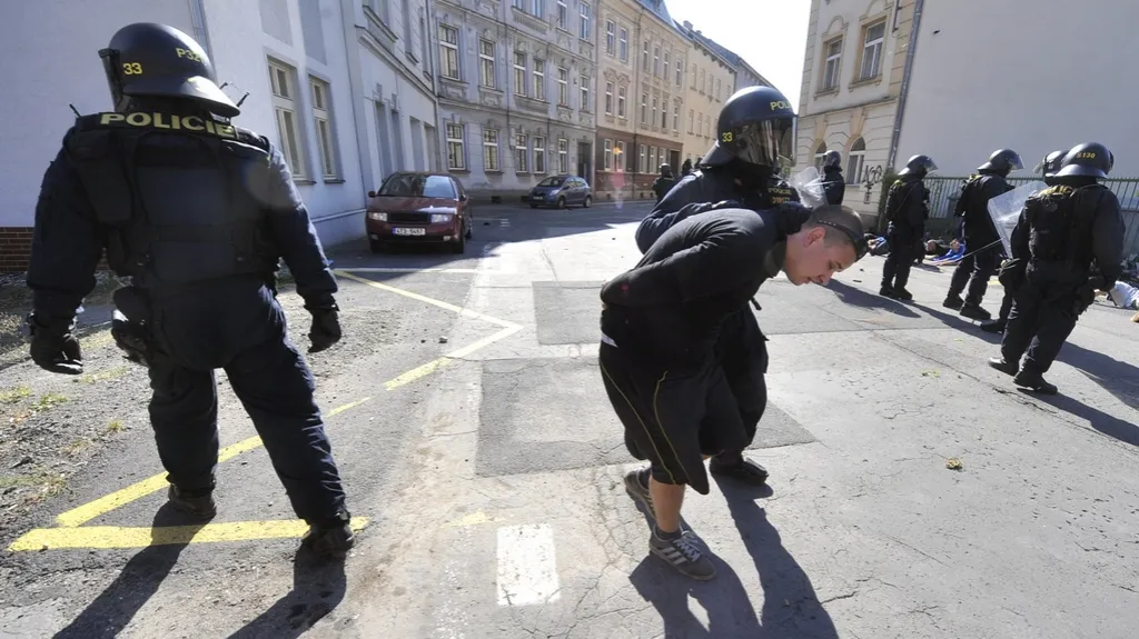 Policie zasahuje při ostravském shromáždění