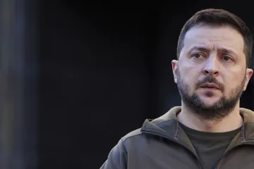 Ukrajina nemůže začít protiofenzivu, chybí jí zbraně a munice, řekl Zelenskyj