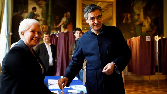 Francois Fillon volí v 7. pařížském okrsku