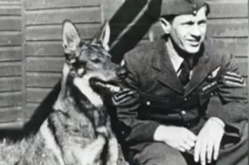 Vlčák Ant byl věrným společníkem československých letců, účastnil se i bombardovacích misí