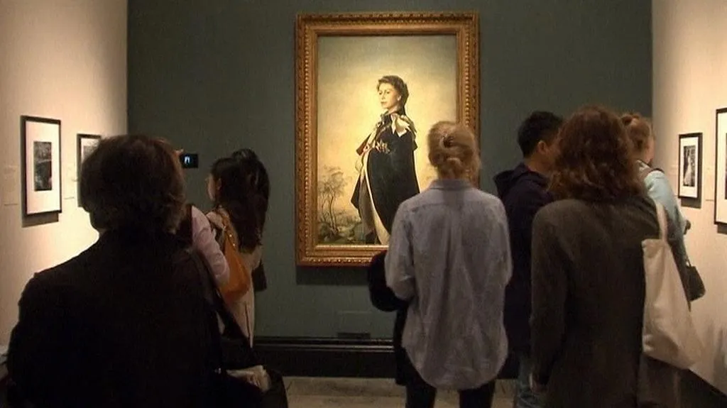 Alžběta II. / Z výstavy v National Portrait Gallery v Londýně