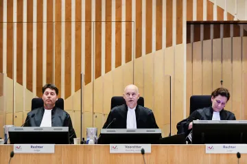 Existují důkazy, že letoun MH17 nad Ukrajinou sestřelila raketa Buk, řekl soudce při procesu v Nizozemsku