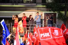 Španělští socialisté po sečtení hlasů ze zahraničí přišli o jeden mandát