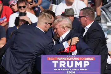 Čeští politici po atentátu na Trumpa volají po menší agresivitě
