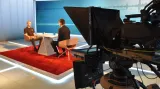 Astronaut Andrew Fesutel na natáčení v České televizi