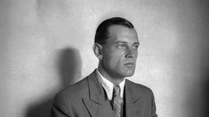 Adolf Opálka při výcviku v Anglii (1941)