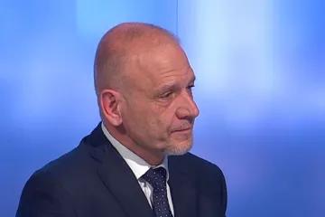 Český velvyslanec v Afghánistánu s sebou vzal vlajku. Byla to povinnost, řekl