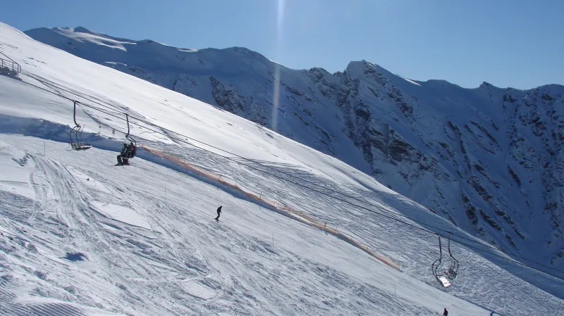 Sluncem zalité sjezdovky v Aussois