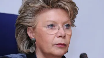 Viviane Redingová k návrhu ohledně množství žen ve vedoucích pozicích