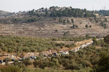 Při útoku na Západním břehu zemřel člověk, uvedly izraelské úřady