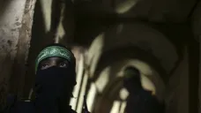 Bojovníci Hamásu v tunelech pod Gazou