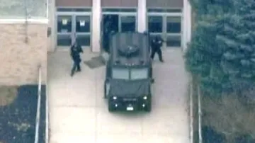 Zásah policie u střední školy Stissing Mountain