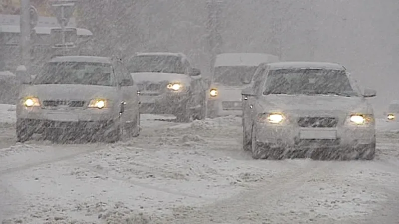 Slovenskou dopravu ochromilo sněžení