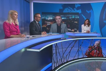 Zvyšování věku odchodu do penze je červená linie, říká Šafránková. Lidé žijí déle a rodí se méně dětí, namítá Jurečka