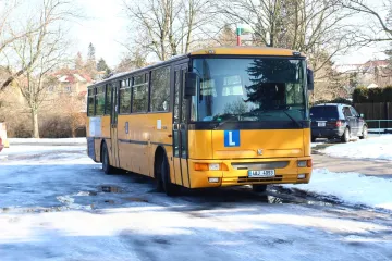 Žadatele o řidičské průkazy čekají další nové otázky. Týkají se šoférů autobusů a nákladních vozů