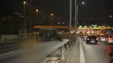 Blokovaný Bosporský most v Istanbulu