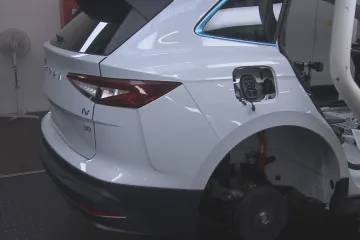 Pomalu, ale přesto roste i v Česku zájem o elektroauta. Postupně přestane být na výběr