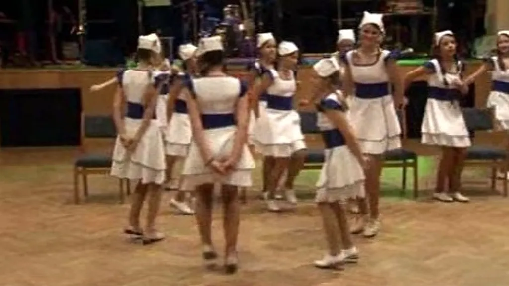 Předtančení na plese ZŠ Na Kopcích