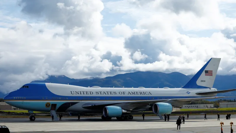 Air Force One na základně Elmendorf-Richardson při návštěvě bývalého amerického prezidenta Joea Bidena v září 2023