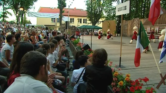 Folklorní festival v Červeném Kostelci