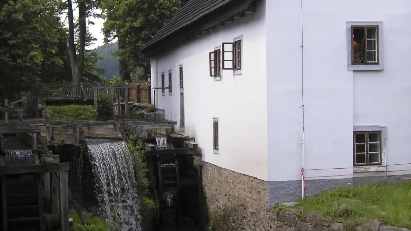 Náhon Rudrova mlýna v Babiččině údolí