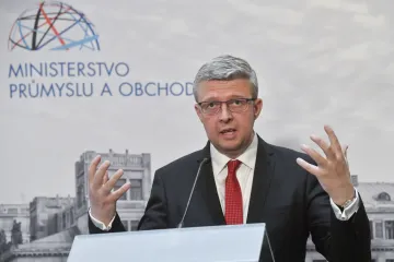 Havlíček nechce předem vyřadit Huawei z tendrů. Usiluje o celoevropský přístup k firmě
